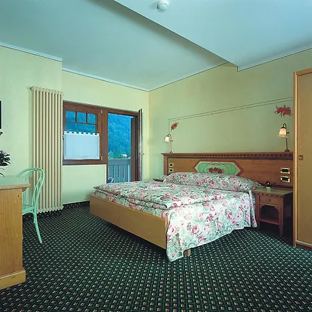 Hotell Ideal 4*