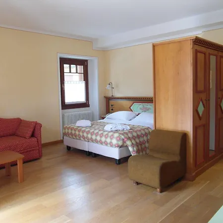 Ideal Hotell 4*