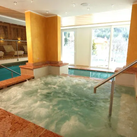 Ideal Hotell 4*